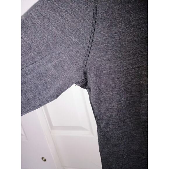 Smartwool Classic Thermal Merino Quarter-Zip Base Layer Top in a dark grey/black - Picture 7 of 12